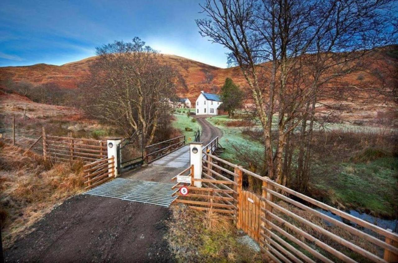 Frances' Sketch Pad With Hot Tub Leilighet Fort William Eksteriør bilde